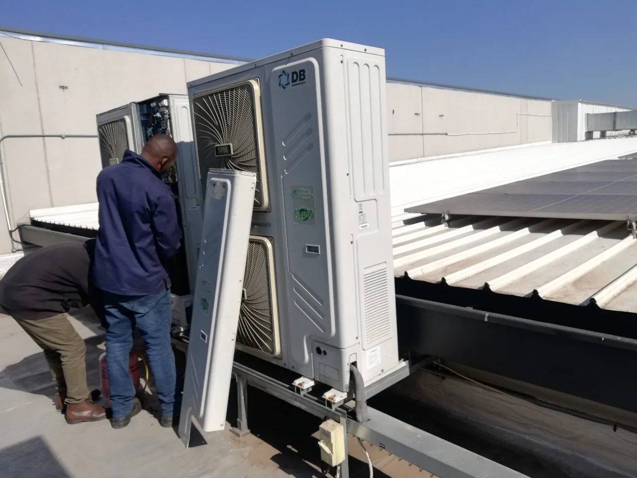 Commercial cooling equipment